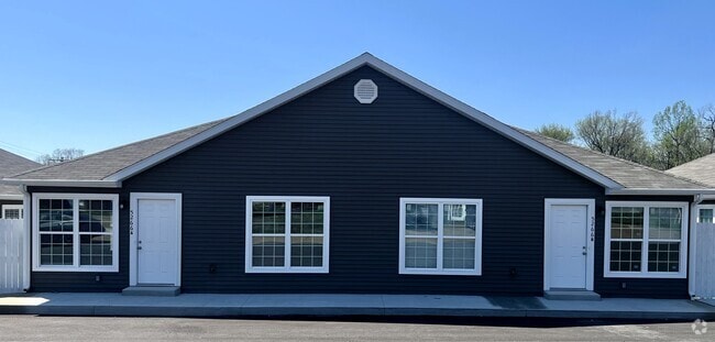 Building Photo - 5284 Canyon Cir
