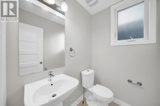 Building Photo - 918 Kilbirnie Dr