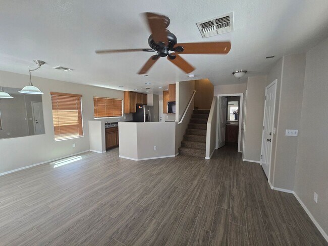 Building Photo - Madisen Estates 9599 N 81 Dr.