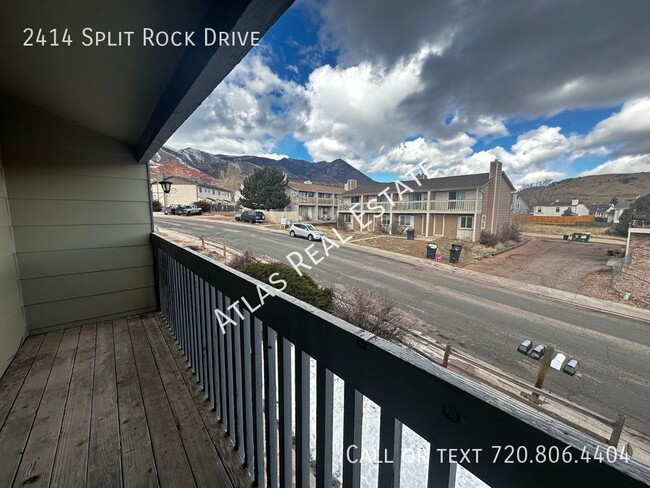 Foto del edificio - ***APRIL FREE RENT***Beautifully Updated 2...