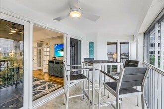 Building Photo - 9101 Vanderbilt Dr