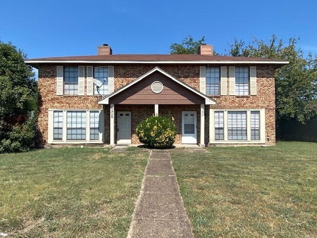 Photo - 2928 Stonycroft Dr House