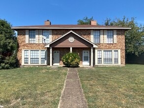 Building Photo - 2928 Stonycroft Dr