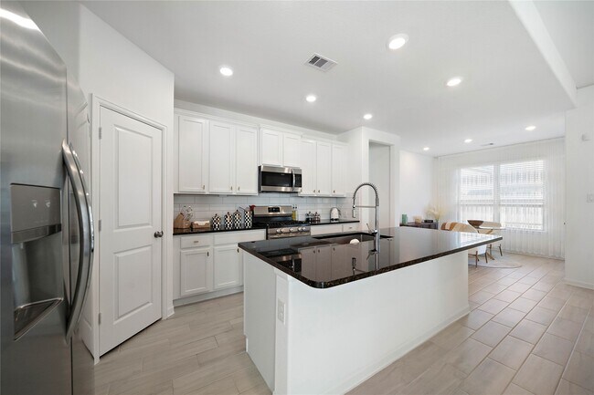 Foto del edificio - 2239 Ginger Trail Ln