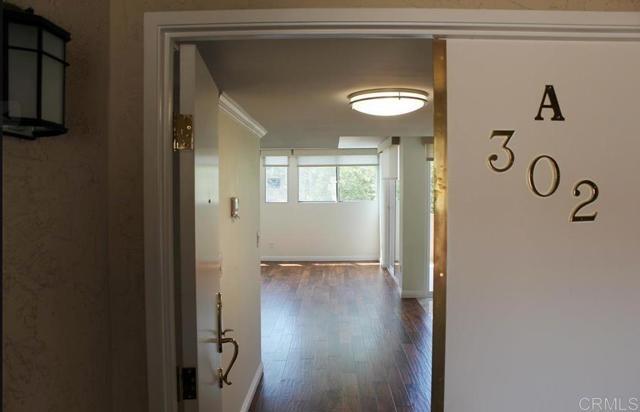 Foto del edificio - 2420 Torrey Pines Rd