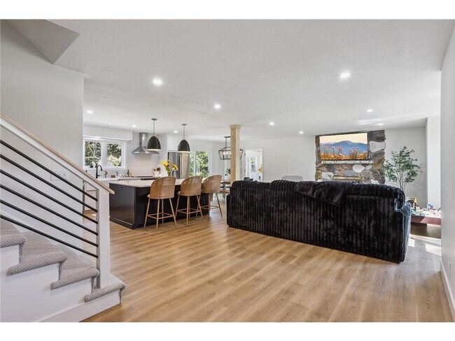 Foto del edificio - 10144 67th Ln N