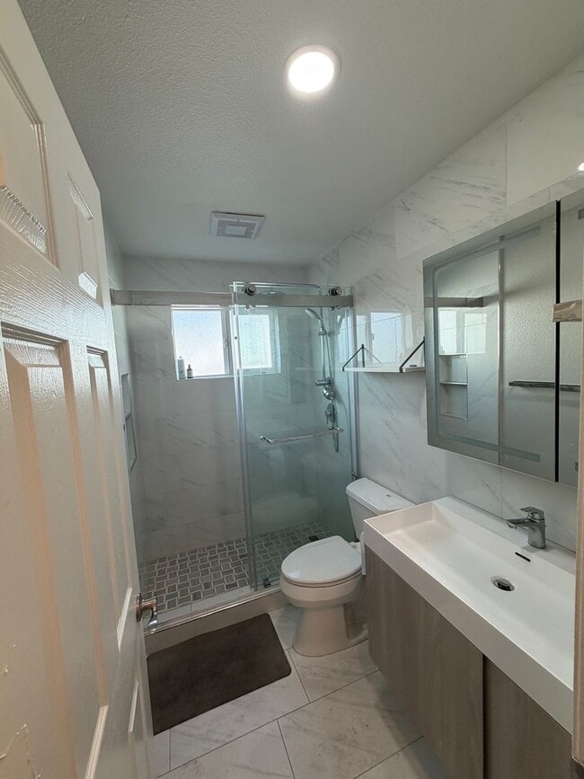 Foto del edificio - Beautiful Fremont Home for Rent – Prime Location