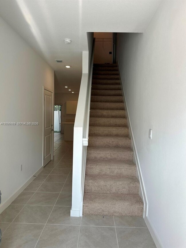 Foto del edificio - 853 SW 12th St