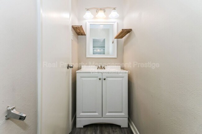 Foto del edificio - 517 N Linden Dr