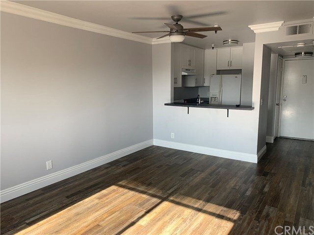 Building Photo - 3830 Avenida Del Presidente