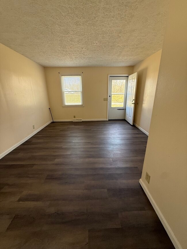 Foto del edificio - 1736 Greenwood Rd