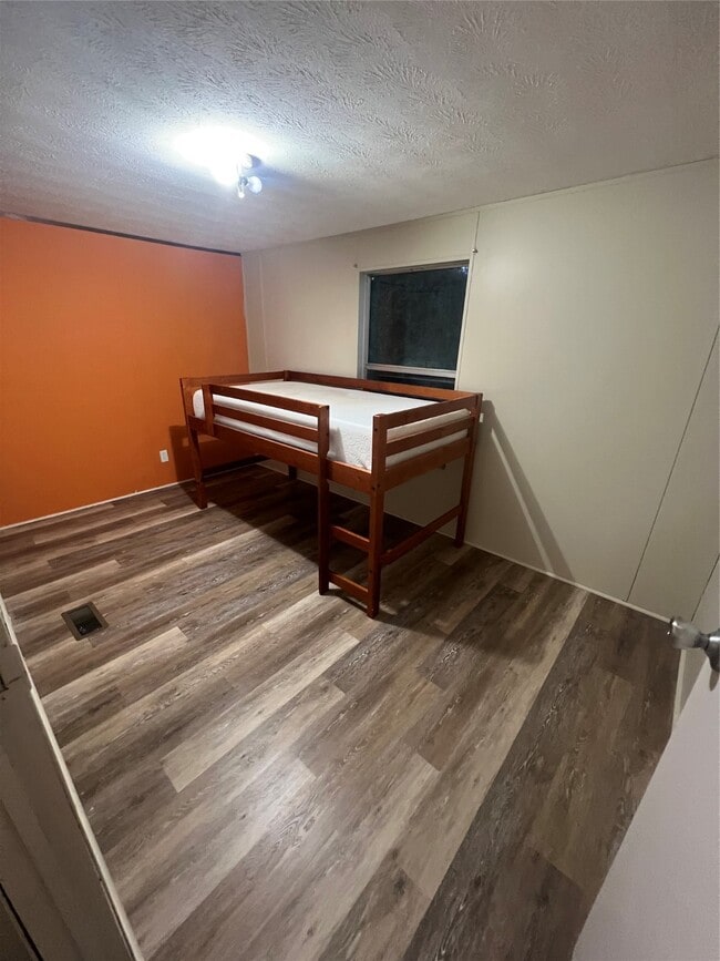 Foto del edificio - 11384 Oakwood Dr