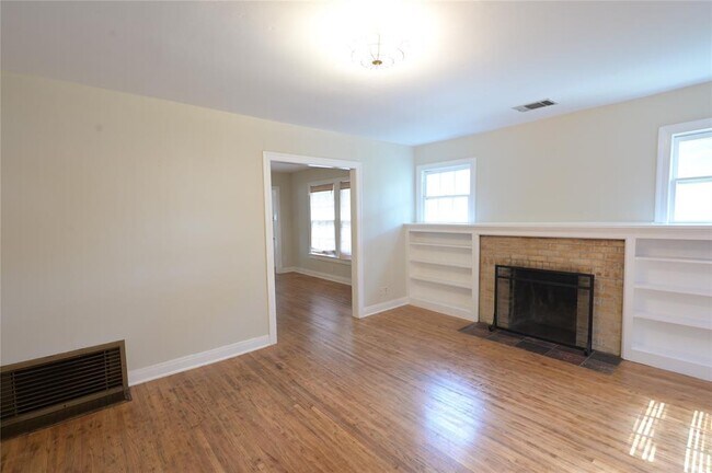 Building Photo - 3102 Breeze Terrace