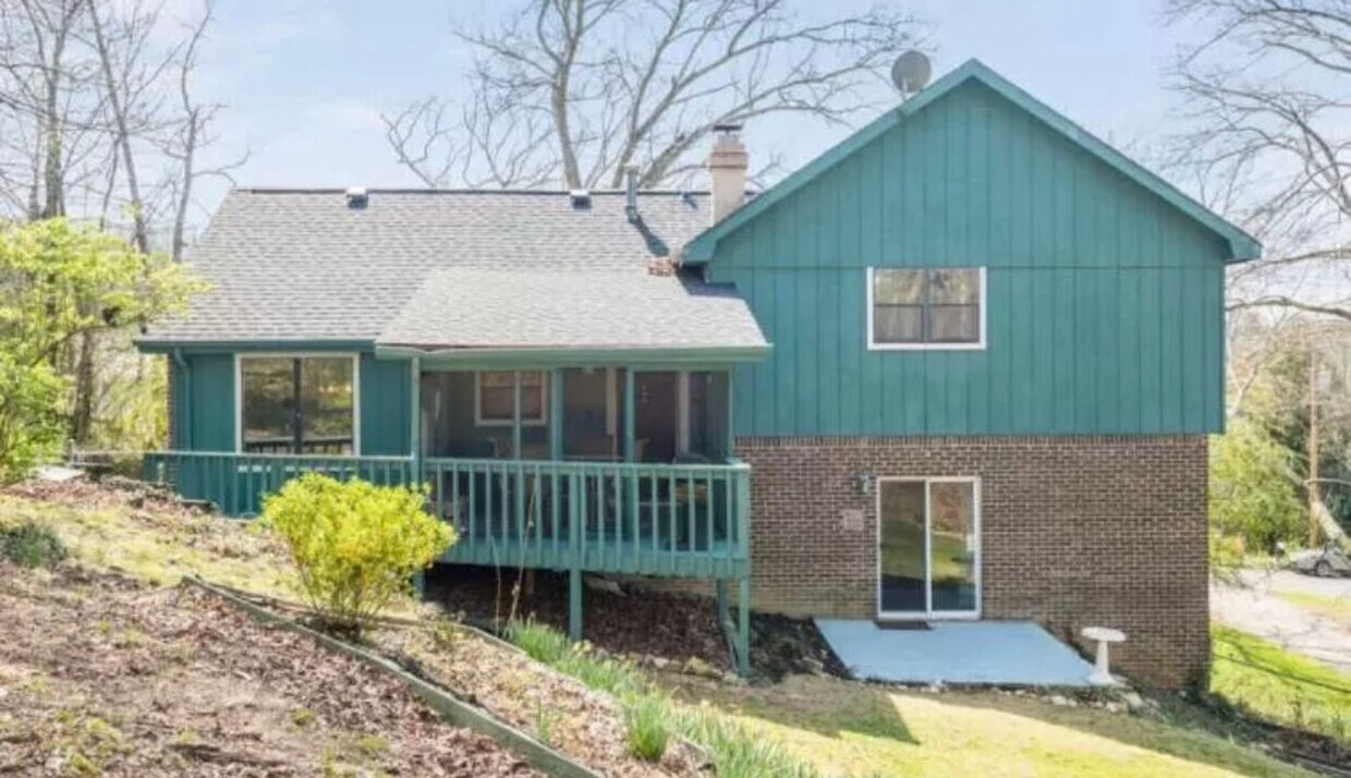 Primary Photo - 4 Bedroom Home in Ringgold
