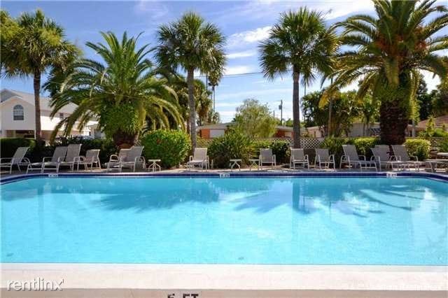 Foto del edificio - 14001 Gulf Blvd