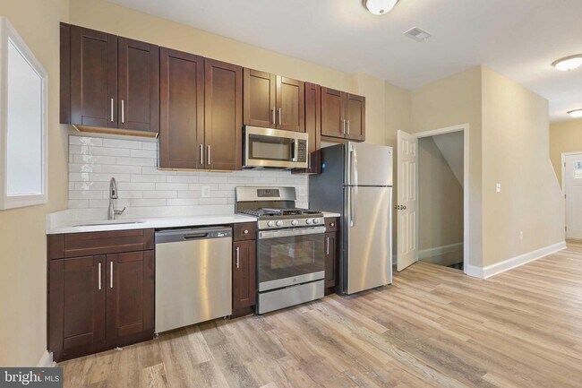 Foto del edificio - 3445 Cottage Ave
