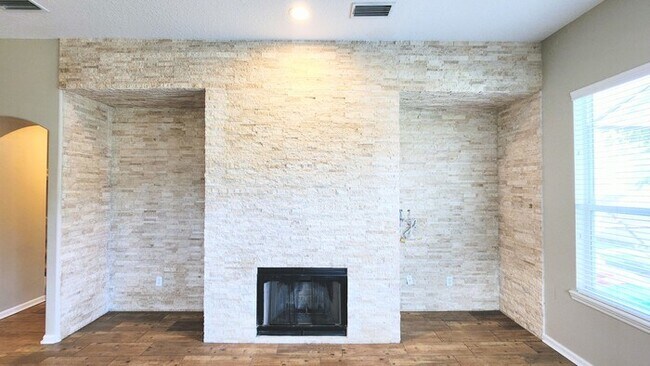 Foto del edificio - Luxurious 5-Bedroom Retreat with Private P...
