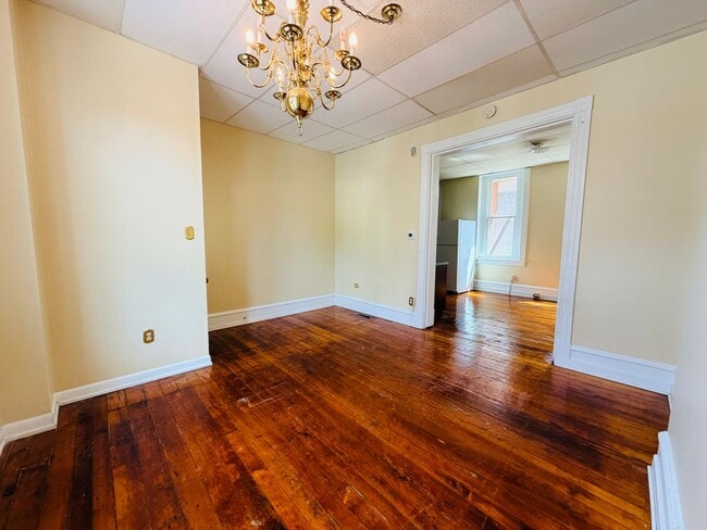 Foto del edificio - 560 Manor St