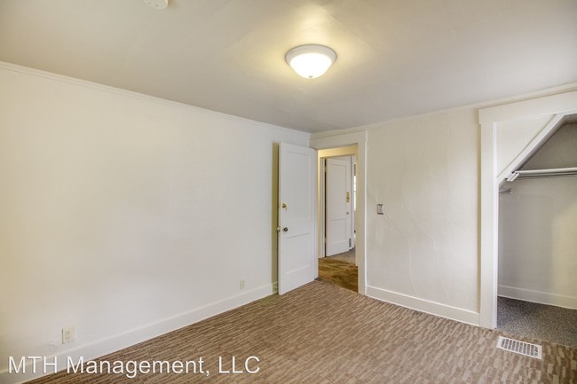 Building Photo - 4 br, 2 bath Apartment - 412 M.A.C.