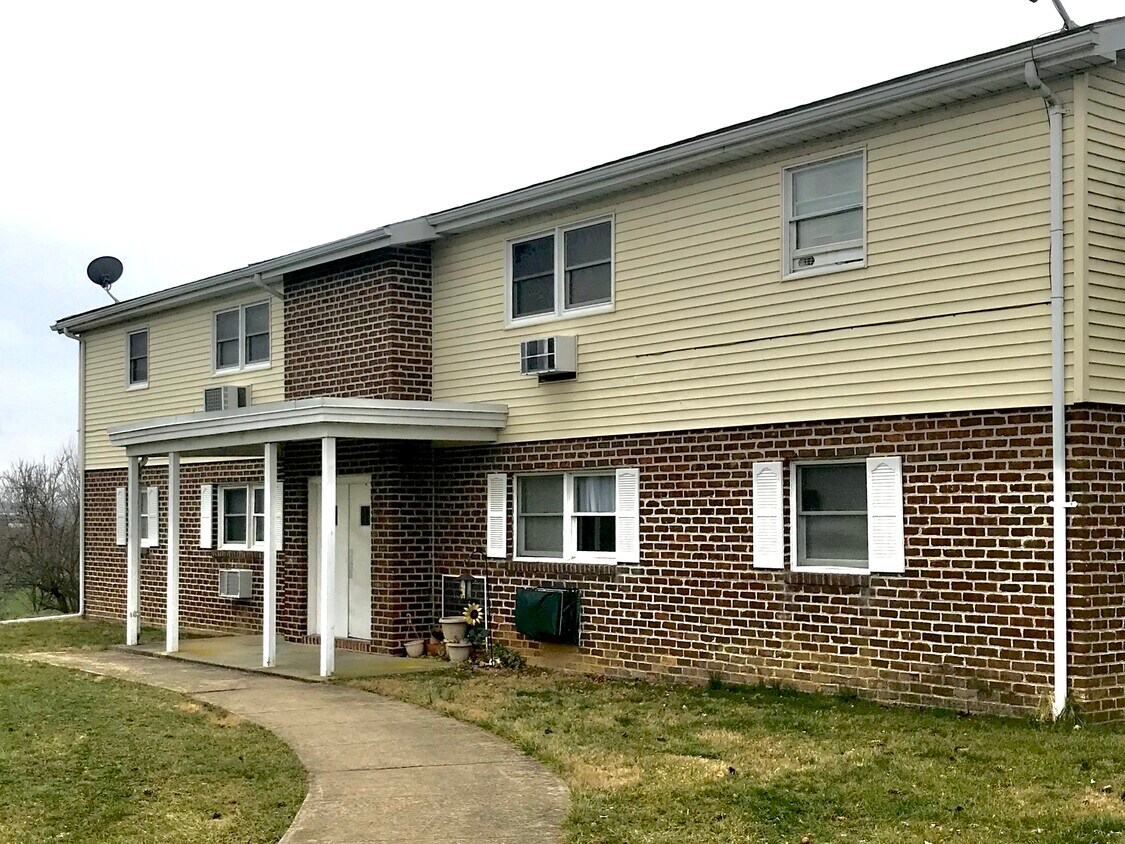 Primary Photo - 301 Hartzell Dr