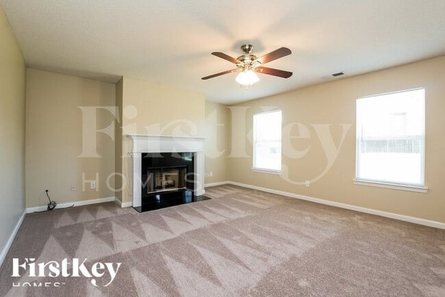 Building Photo - 3166 Redwood Run