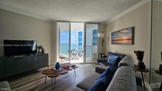Foto del edificio - 1 br, 1 bath Condo - 17375 Collins Ave # 2304