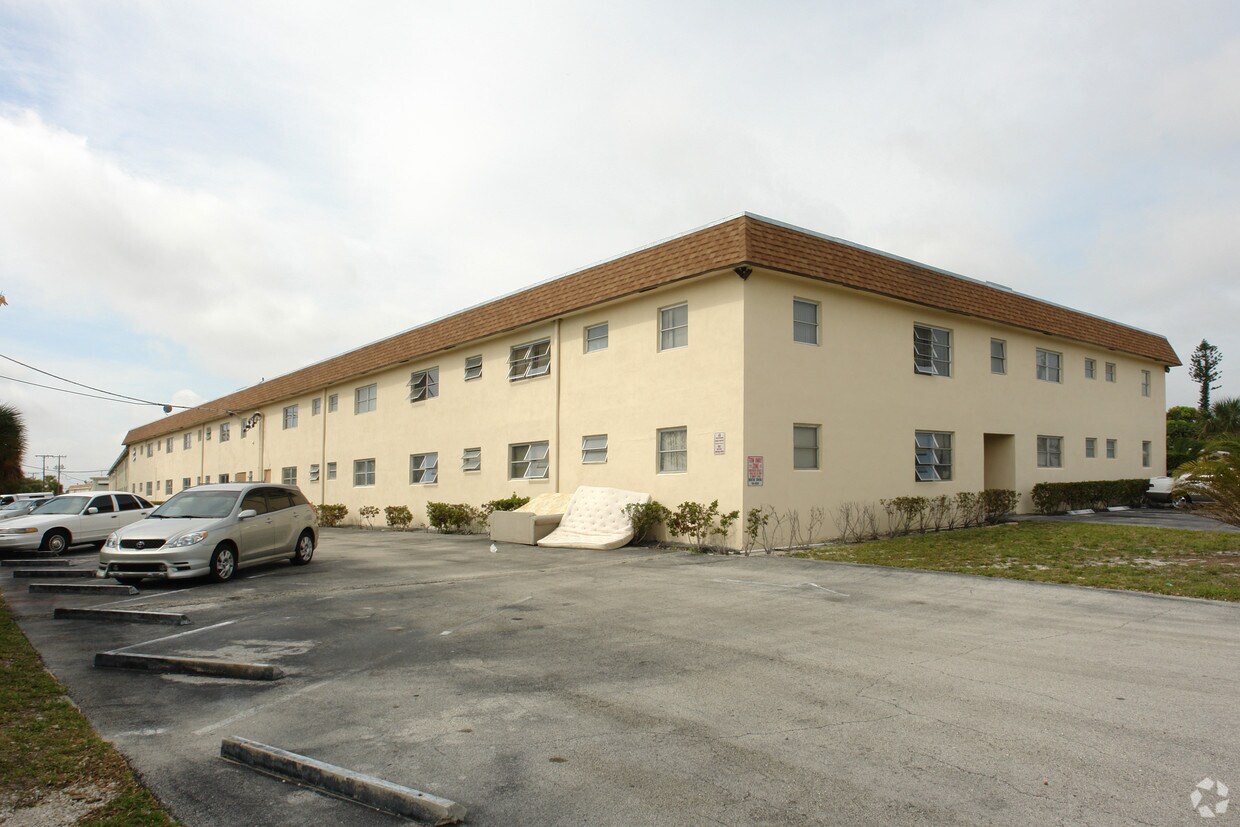 Foto del edificio - Hampton House