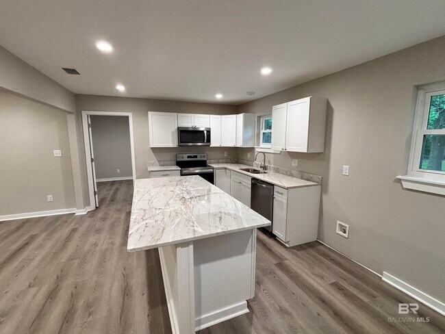 Foto del edificio - 23136 Oak St
