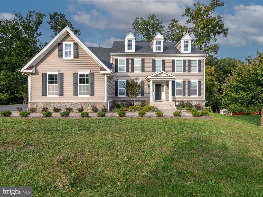 Primary Photo - 171 Lackawanna Ln