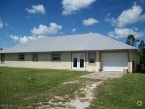 Building Photo - 1084 North Ave