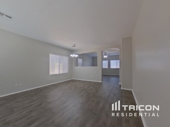 Building Photo - 6923 S 50th Dr