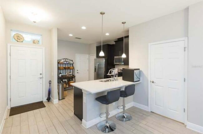 Building Photo - 30344 Southwell Ln
