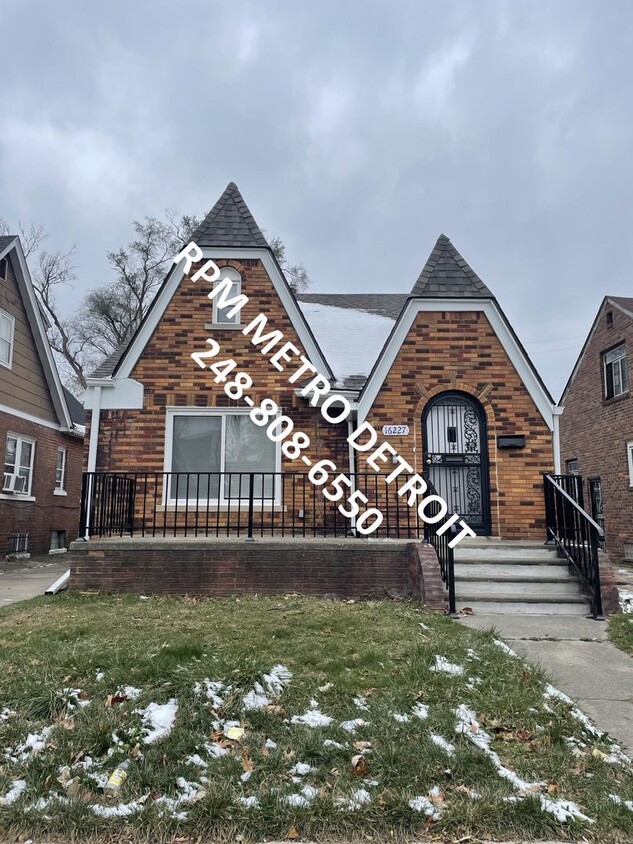 Primary Photo - Move in Ready Brick Bungalow in Detroit