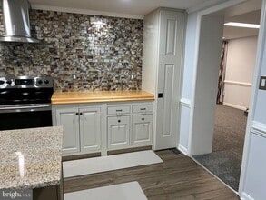 Building Photo - 216 Stern Cove