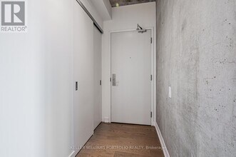 Building Photo - 39 Brant St