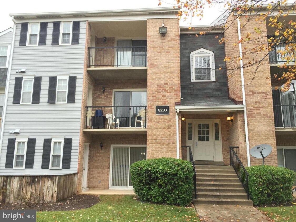 8203 Whispering Oaks Way Unit 101, Gaithersburg, MD 20879 Condo for