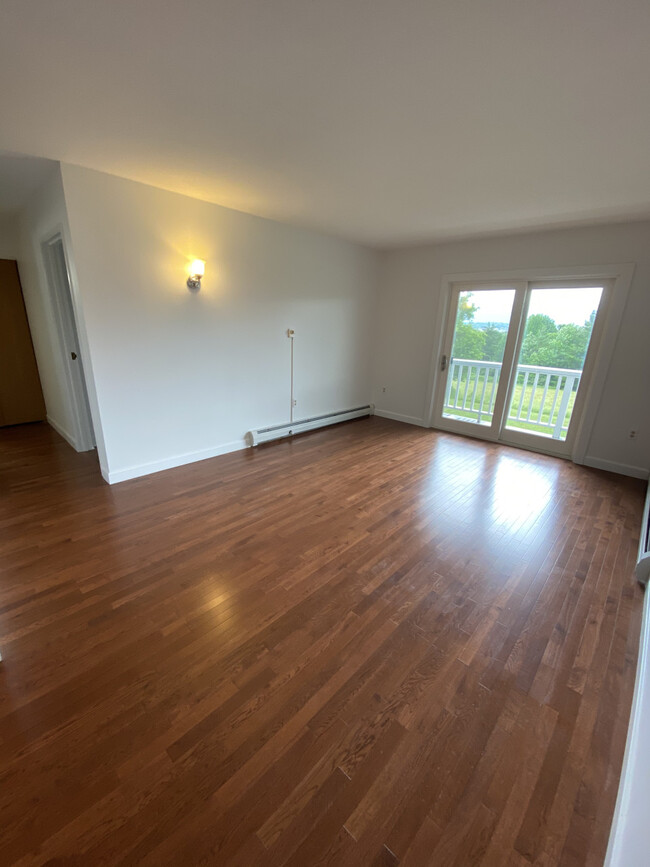 Building Photo - Highland Meadows