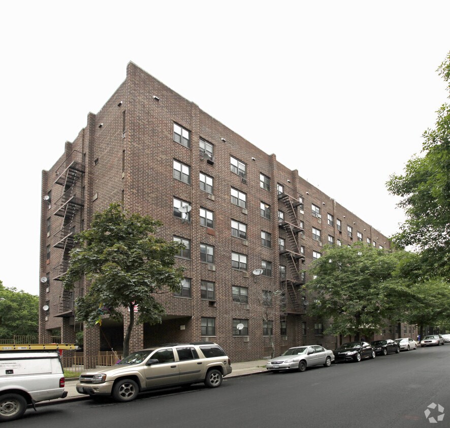 Foto del edificio - 969 Gates Ave