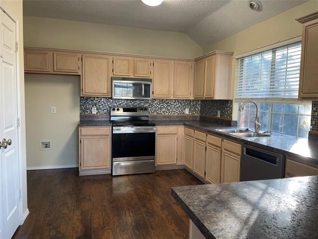 Building Photo - 7901 Old Hickory Dr