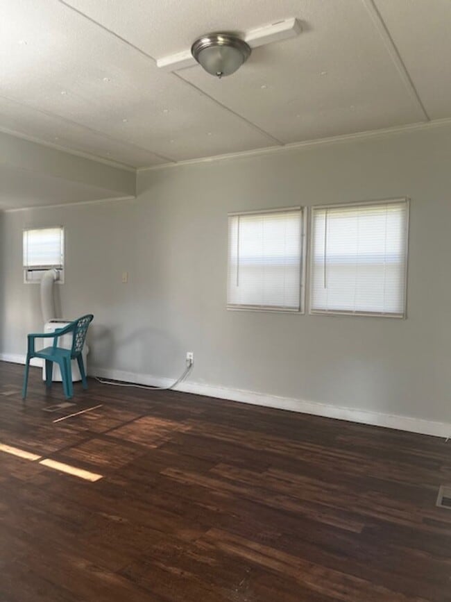 Photo - 2 Bedroom 2 Bath Single Wide Mobile Home