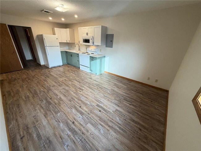 Building Photo - 314 5th St SW