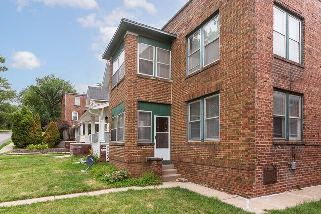 Foto del edificio - 3310 Jackson St