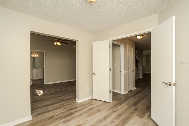 Foto del edificio - 1309 Monte Lake Dr