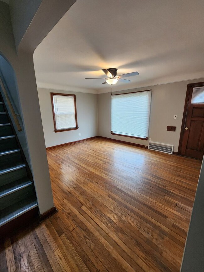 Foto del edificio - Garfield Hts 3 BR