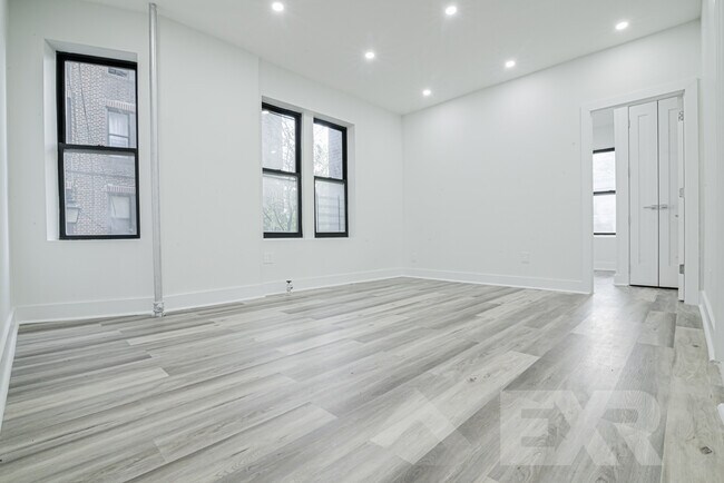 Building Photo - 1155 E 35th St