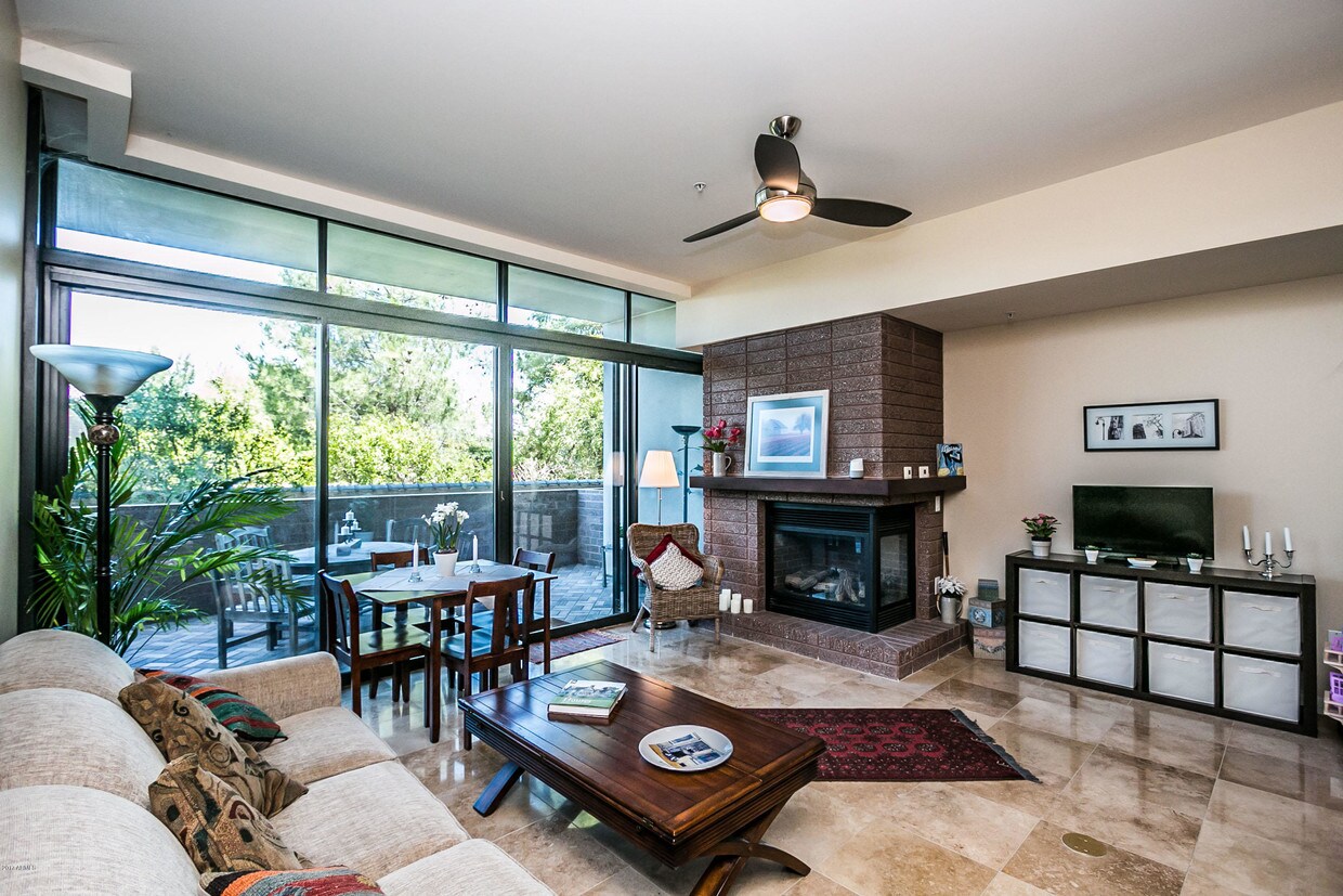 Foto principal - 208 W Portland St
