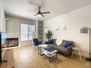 Building Photo - 15608 N 71st St