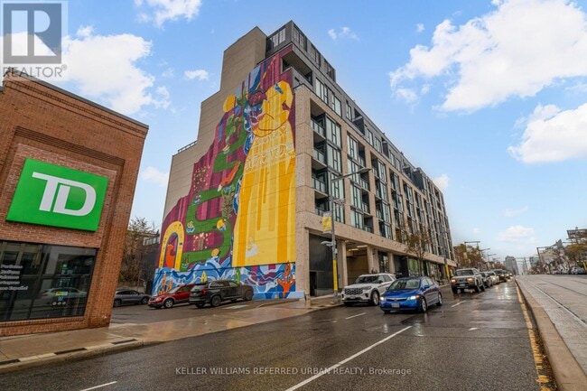 Photo du bâtiment - 840 St Clair Ave W