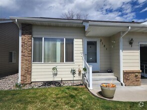 Building Photo - 3121 New Hope Dr