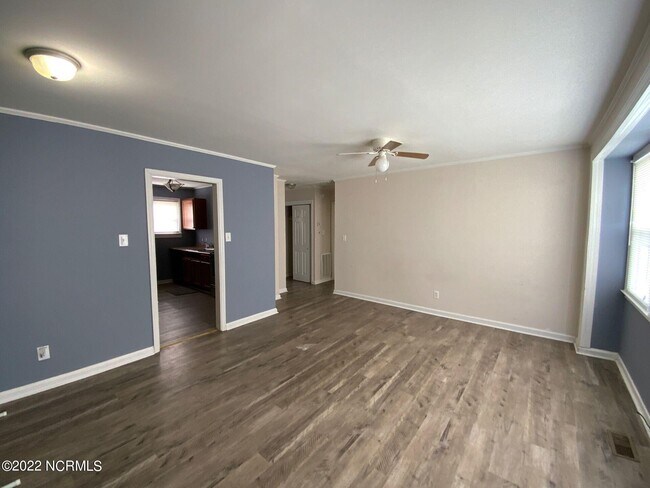 Foto del edificio - 332-334 Starling St